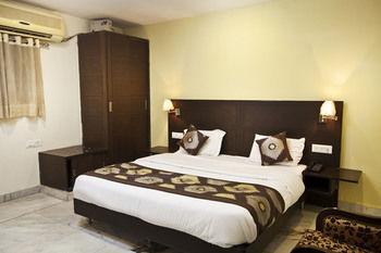 Oyo Rooms Malviya Nagar Market Nueva Delhi Exterior foto